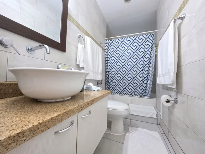 VENTA DE CASA EN URB. CASTILLA DE ORO, ALTOS DE PANAMA - Imagen 8