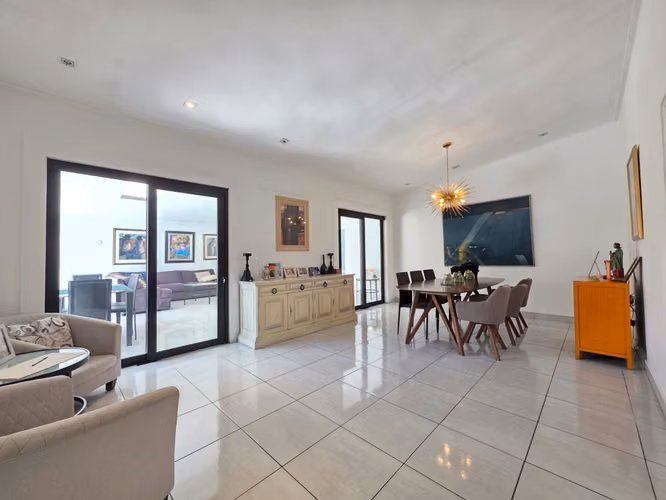VENTA DE CASA EN URB. CASTILLA DE ORO, ALTOS DE PANAMA - Imagen 2