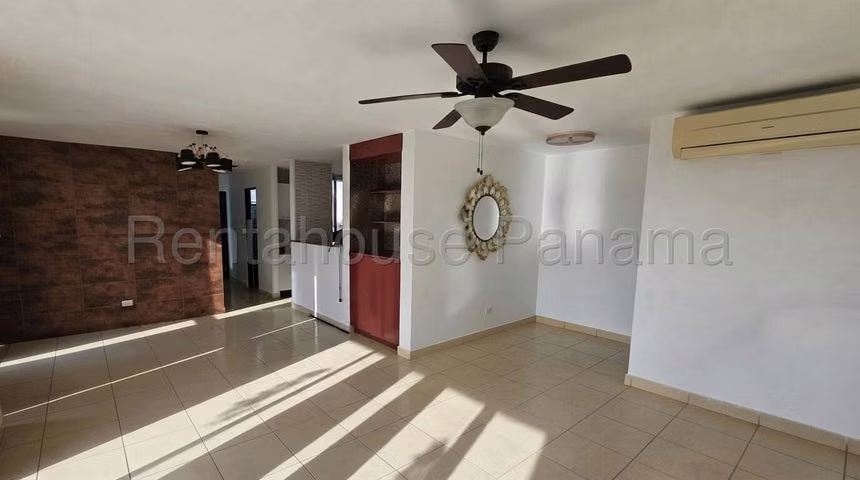J1572GRR Alquiler de Apartamento en Las Loma