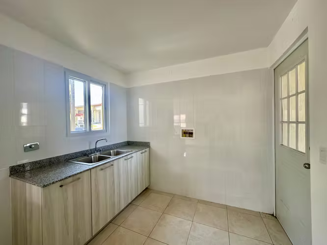 Casa en Alquiler/Nueva por Estrenar en P. H. Cumbres del Lago | 3 Recámaras | 2 Baños | 222 m² - Imagen 6