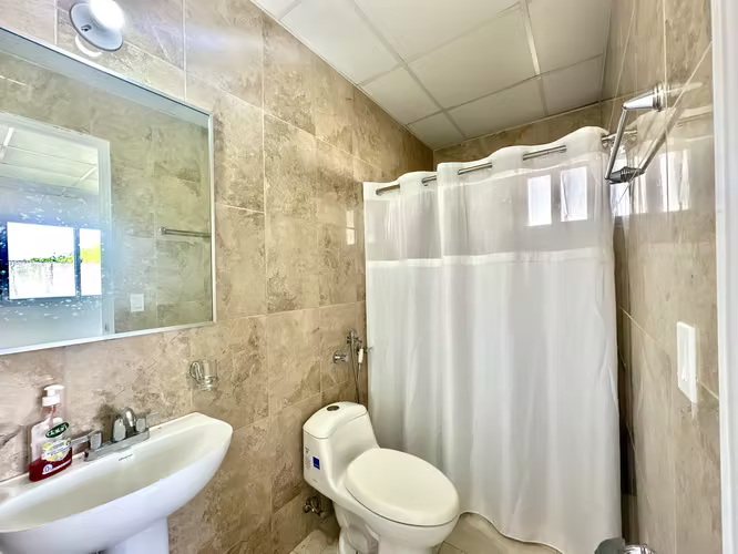 Casa en Alquiler/Nueva por Estrenar en P. H. Cumbres del Lago | 3 Recámaras | 2 Baños | 222 m² - Imagen 8