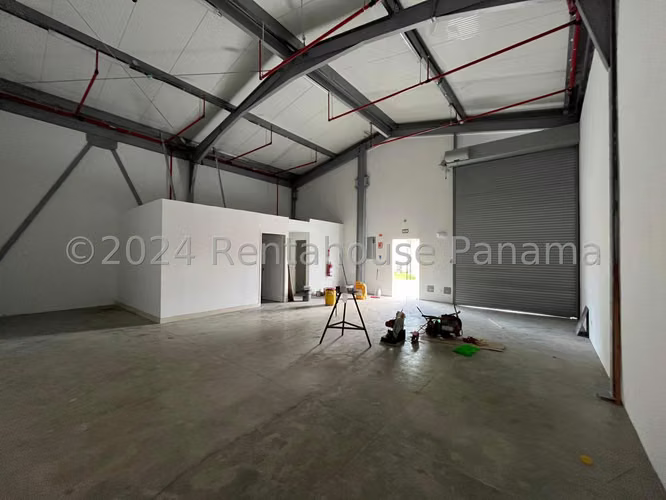 Venta Galera Parque Lefevre - YD - Imagen 6