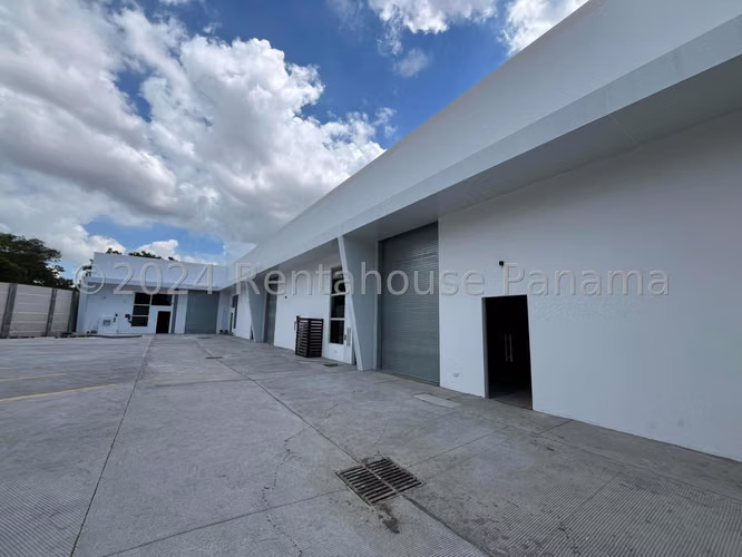 Venta Galera Parque Lefevre - YD - Imagen 11