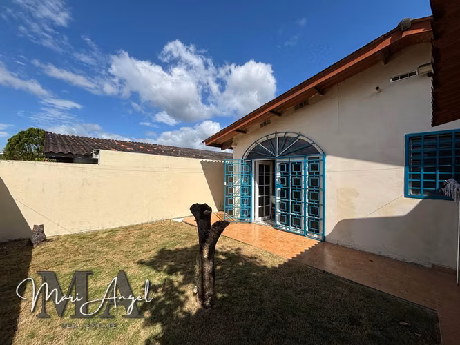 VENTA DE CASA EN BRISAS DEL GOLF - Imagen 2