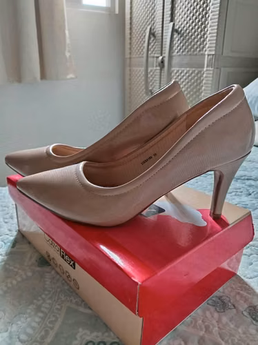 Hermosos zapatos color NUDE Calzaflex - Imagen 5