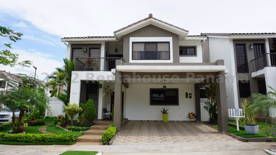 VENDO Casa de ESQUINA en Ph Olympus.340m2 lote