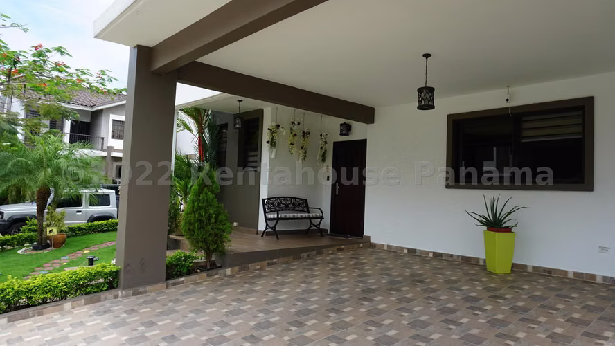 VENDO Casa de ESQUINA en Ph Olympus.340m2 lote - Imagen 3