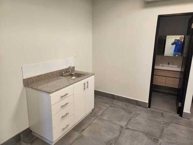 ALQUILER APARTAMENTO EN CARRASQUILLA - Imagen 2