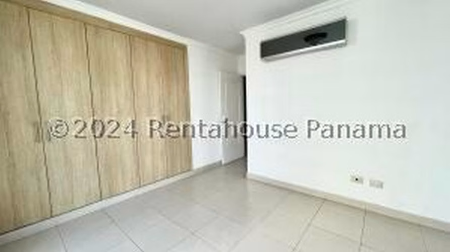 27-1757RGG San Francisco apartamento VENTA 205m2 $1,540 x m2. Contáctenos si sabe de oportunidad!
