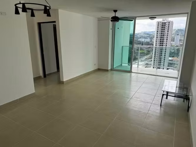 Apartamento en Condado del Rey I con balcon y ubicación estratégica - Imagen 3
