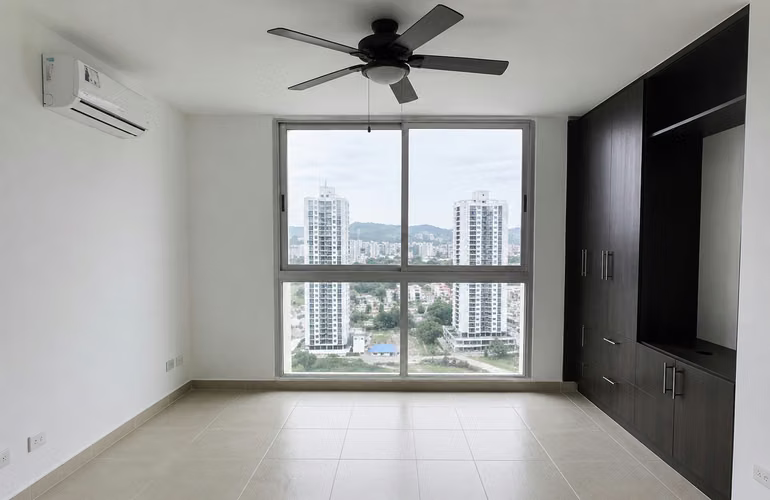 Apartamento en Condado del Rey I con balcon y ubicación estratégica - Imagen 13