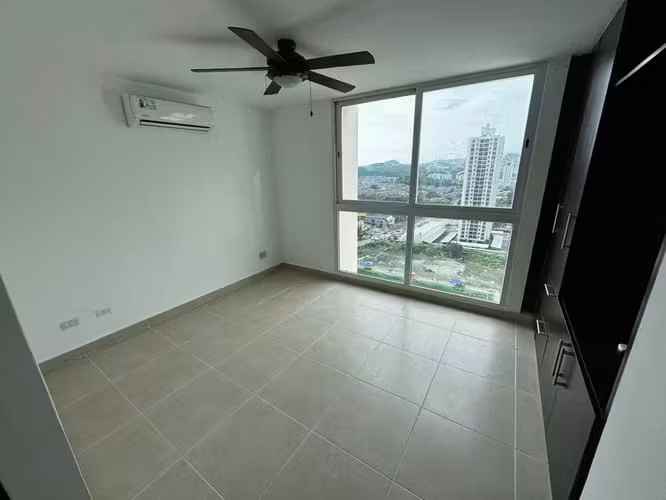 Apartamento en Condado del Rey I con balcon y ubicación estratégica - Imagen 11