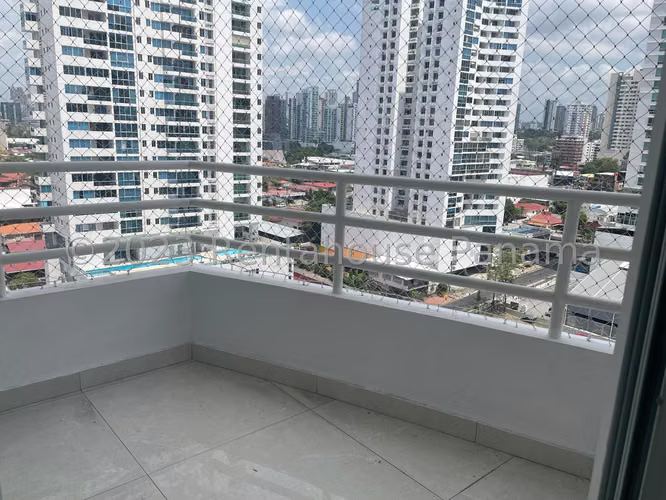 Apartamento 3 Recámaras Con Balcón y Servicio | 183 m² | San Francisco