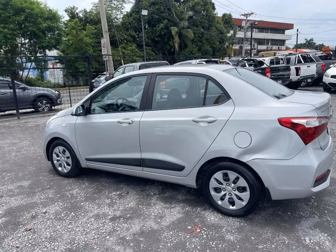 HYUNDAI GRAND I10 2018 AUTOMATICO