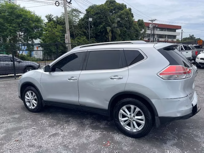 NISSAN XTRAIL 2017 - Imagen 4