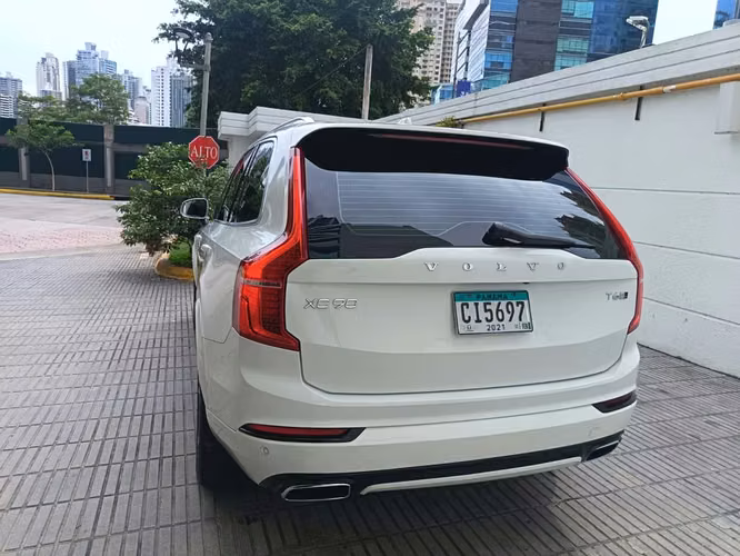 Volvo XC90 Del 2016 EXCELENTE CONDICIONES - Imagen 4