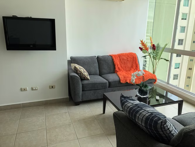 Apto Amoblado 2 Rec/2 Baños en Costa del Este — Vista y Amenidades · $1,150 - Imagen 2