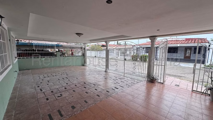 Venta Casa Chanis - YD