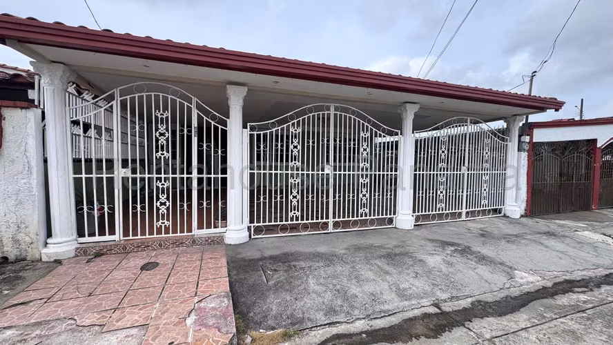 Venta Casa Chanis - YD