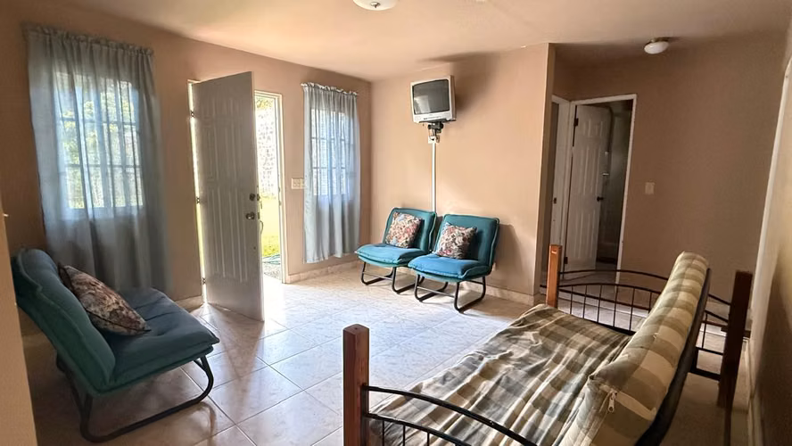 SE VENDE ACOGEDORA CASA EN LOS ALTOS DE CERRO AZUL - Imagen 5