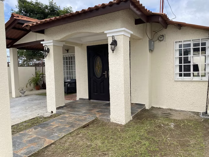 Casa en Hacienda Santa Fe, Tocumen