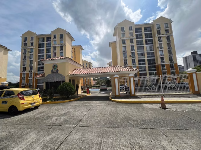 Venta de apartamento en el PH McGregor Hill Condado del Rey -C.J. - Imagen 11