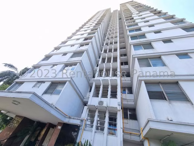 Apartamento en Alquiler en La Cresta JG