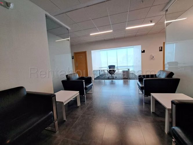 Oficina Comercial en Alquiler en Costa del Este JG