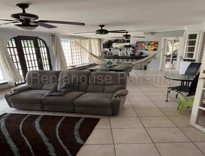 Casa en Venta en Parque Lefevre  JG - Imagen 13