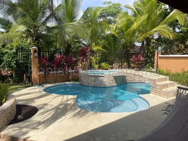 Se alquila amplia casa en Residencial, unbicada en Clayton - Imagen 19
