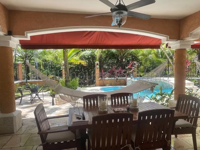 Se alquila amplia casa en Residencial, unbicada en Clayton - Imagen 13