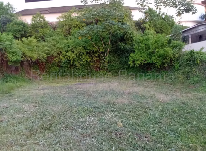 Venta de Terreno en Villa de las Fuentes Terreno Solo Cliente Directo LFC
