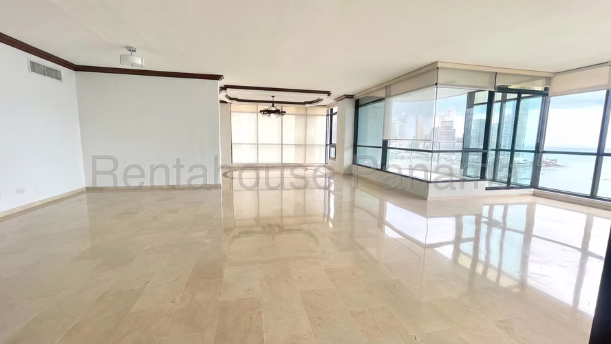 Venta de Apartamento en Avenida Balboa MPM27-1756