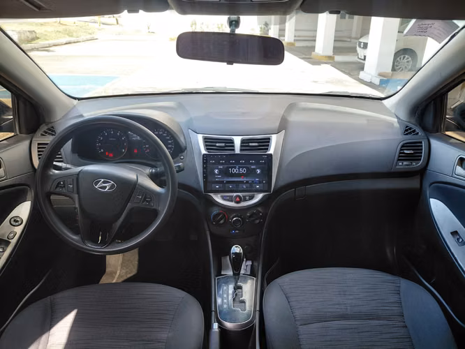 HYUNDAI ACCENT 2017 AUTOMATICO - Imagen 8