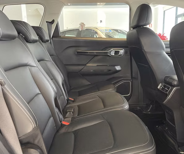 Vendo Geely Okavango 2023