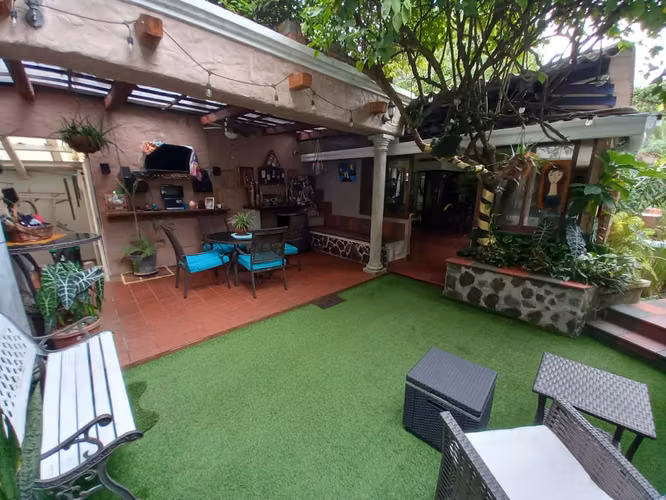 Las Cumbres. 504mts 3r 2.5b patio den $285,000.00neg - Imagen 4
