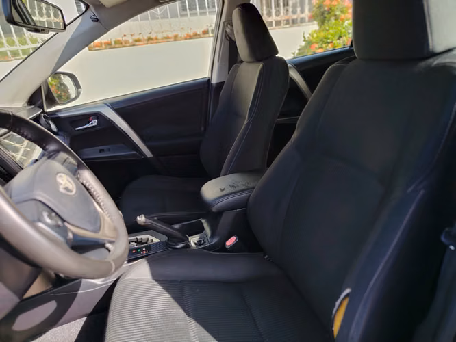 TOYOTA RAV4 2014 AUTOMÁTICA NEGOCIABLE - Imagen 6
