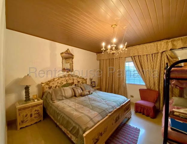 Venta de hermosa casa-finca en Las Tablas - Imagen 5