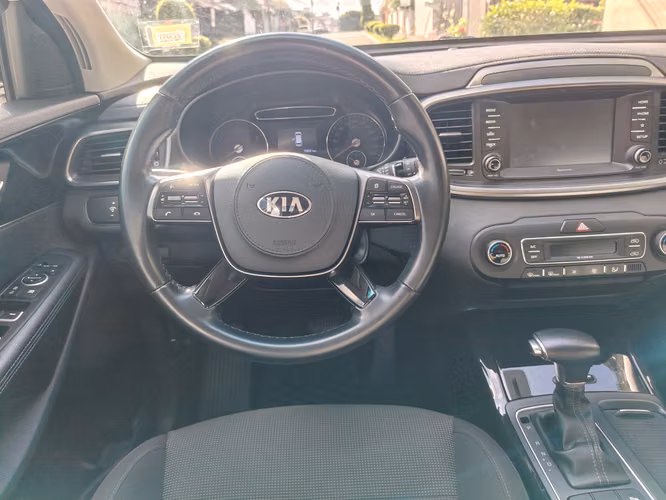 KIA SORENTO 2019 AUTOMÁTICA NEGOCIABLE - Imagen 7