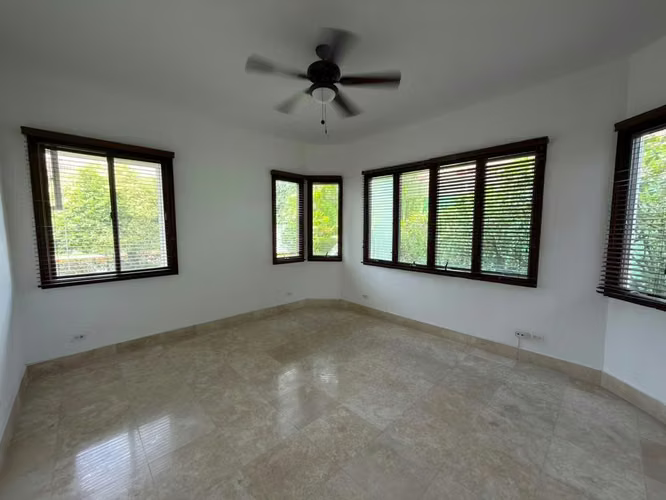 Alquiler amplia casa Costa del Este Línea Blanca - Imagen 5
