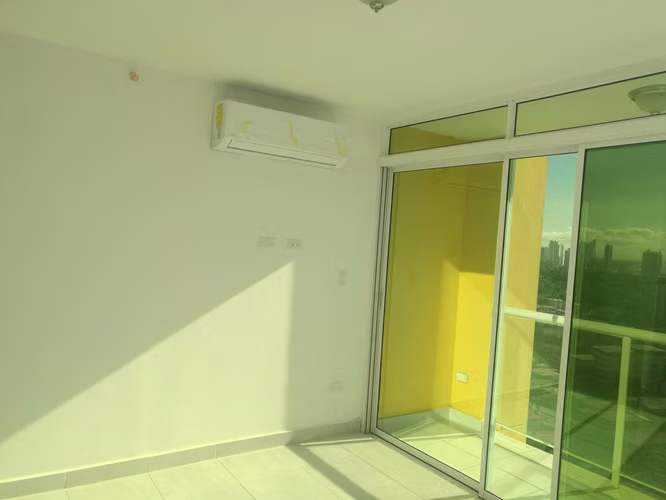 Venta de Apartamento en Via España Ph Metropolitan Park KF - Imagen 2
