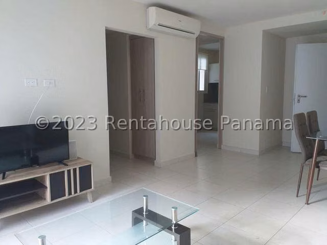 Se Vende Apartamento en Versalles LA27-1741
