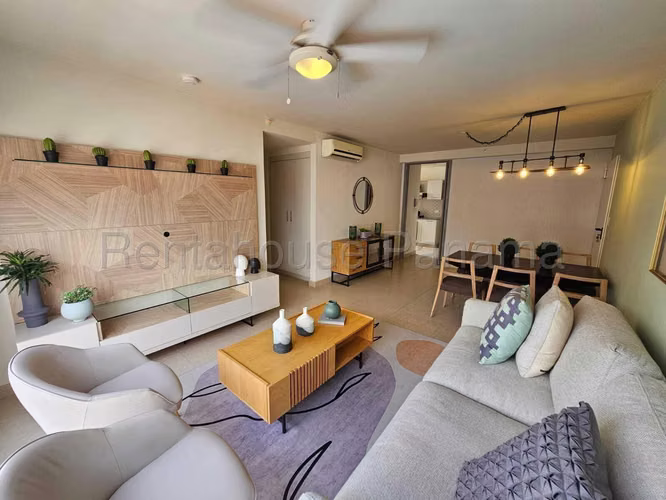 Se Vende Apartamento en Versalles LA27-1717