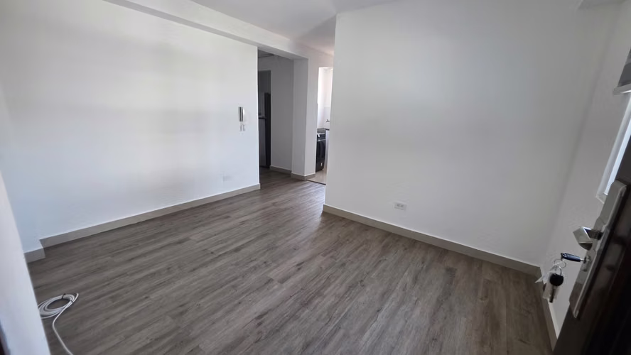 Alquiler Apartamento Via España Carrasquilla - Imagen 2