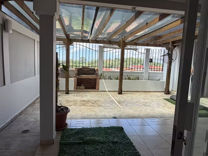 Se Alquila Hermosa, Amplia y Cómoda Residencia - Brisas de Golf - Imagen 7