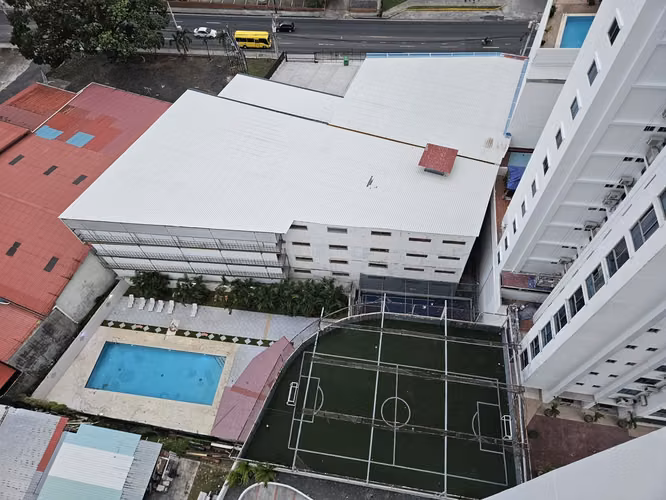 SE VENDE APARTAMENTO ATRÁS DEL PARQUE OMAR CON ENTRADA DIRECTA - Imagen 3