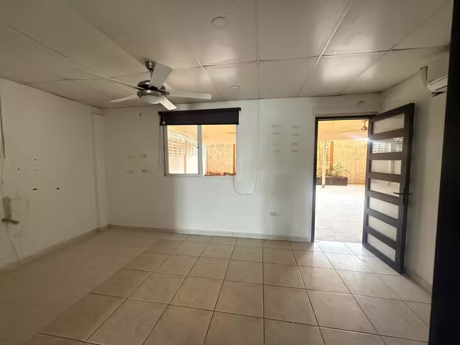 SE VENDE CASA DE REMATE BANCARIO - DR - Imagen 9