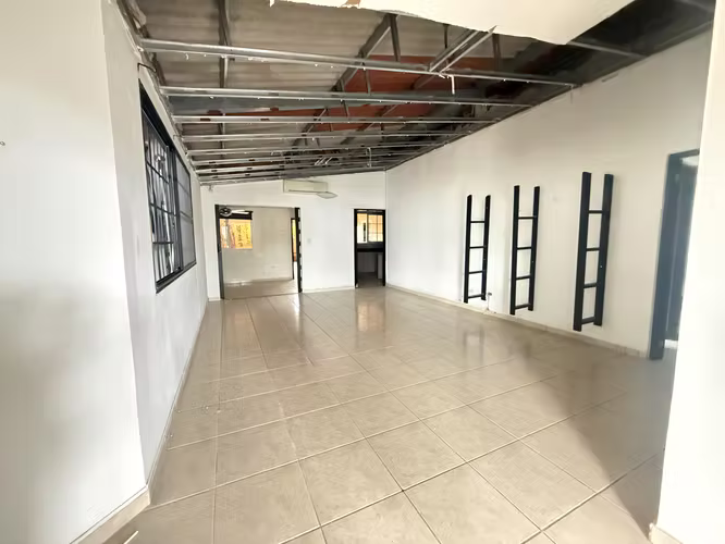 SE VENDE CASA DE REMATE BANCARIO - DR - Imagen 3