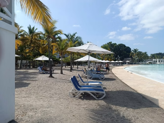 VENDO APARTAMENTO FULL AMOBLADO – PLAYA BLANCA
