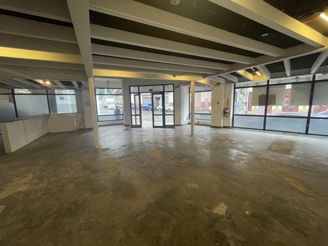 Alquiler de Local Comercial | PH Plaza Central – Casco Antiguo, Ciudad de Panamá
